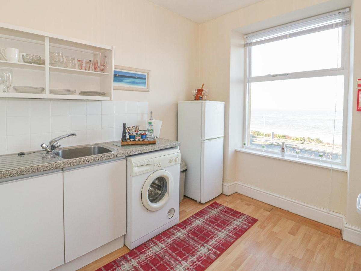 Llys Madoc, First Floor Flat Apartment Penmaenmawr ภายนอก รูปภาพ