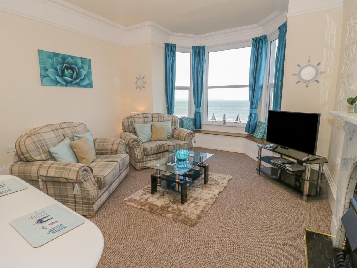 Llys Madoc, First Floor Flat Apartment Penmaenmawr ภายนอก รูปภาพ