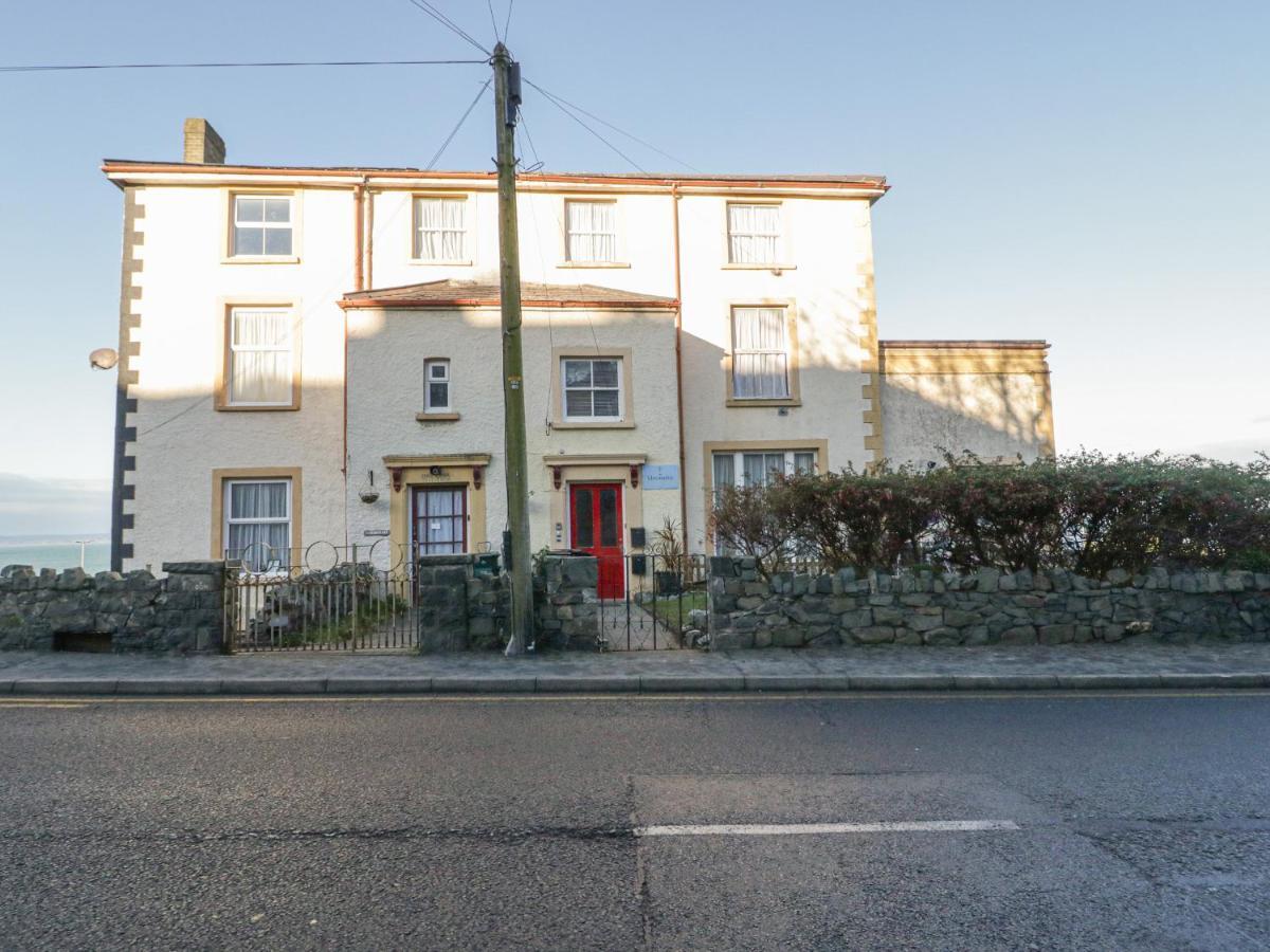 Llys Madoc, First Floor Flat Apartment Penmaenmawr ภายนอก รูปภาพ