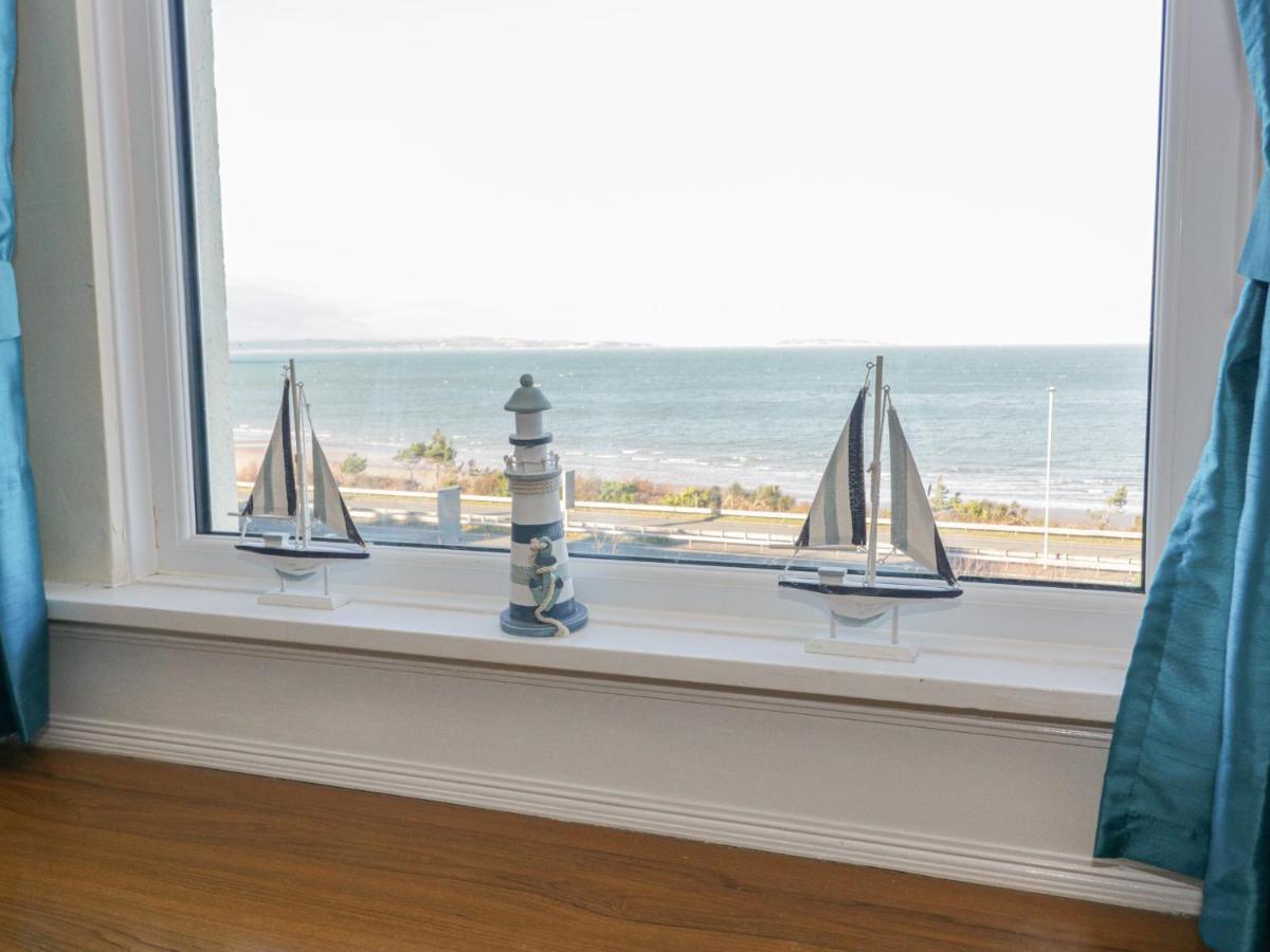 Llys Madoc, First Floor Flat Apartment Penmaenmawr ภายนอก รูปภาพ