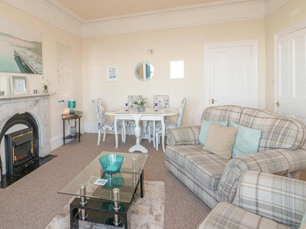 Llys Madoc, First Floor Flat Apartment Penmaenmawr ภายนอก รูปภาพ